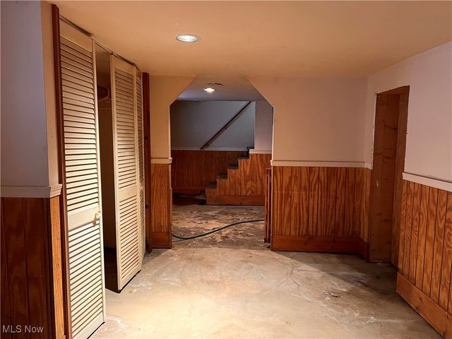 44993 Crestview Road, Columbiana, OH 44408