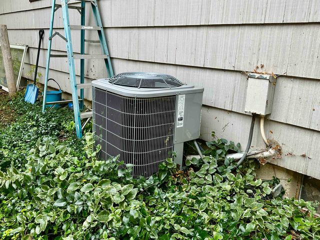 951 S 2nd St, Salina, KS 67401