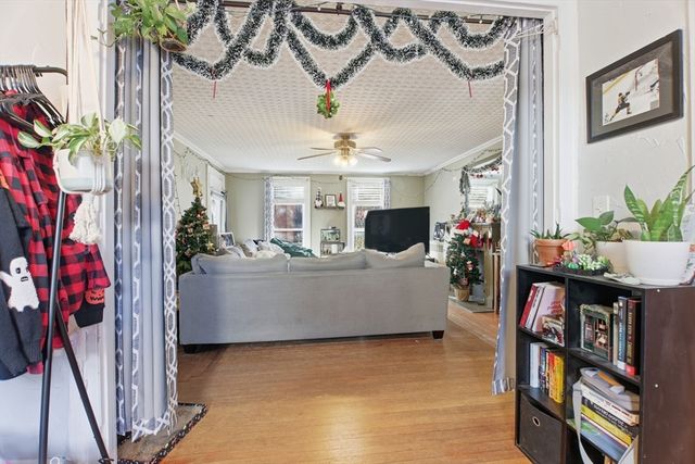 26 Washington St, Westfield, MA 01085