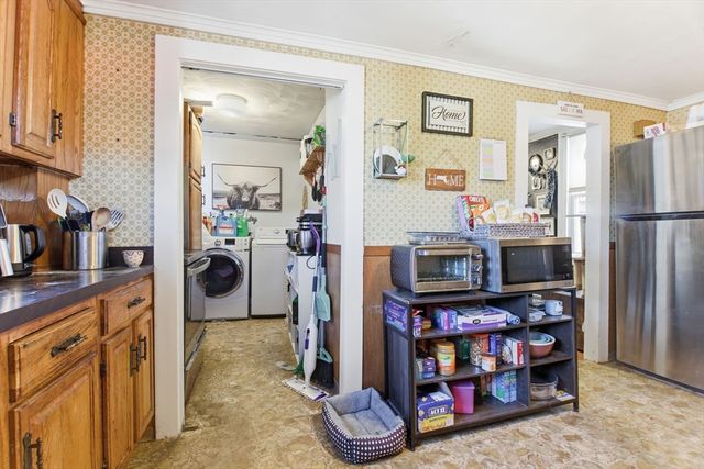 26 Washington St, Westfield, MA 01085