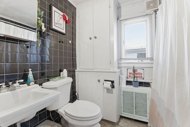 26 Washington St, Westfield, MA 01085