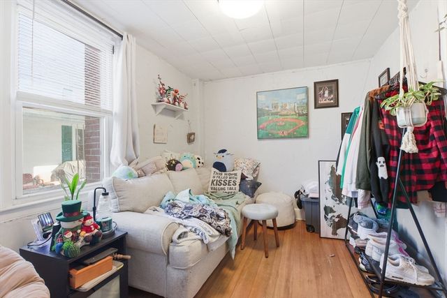 26 Washington St, Westfield, MA 01085