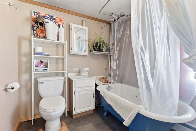 26 Washington St, Westfield, MA 01085