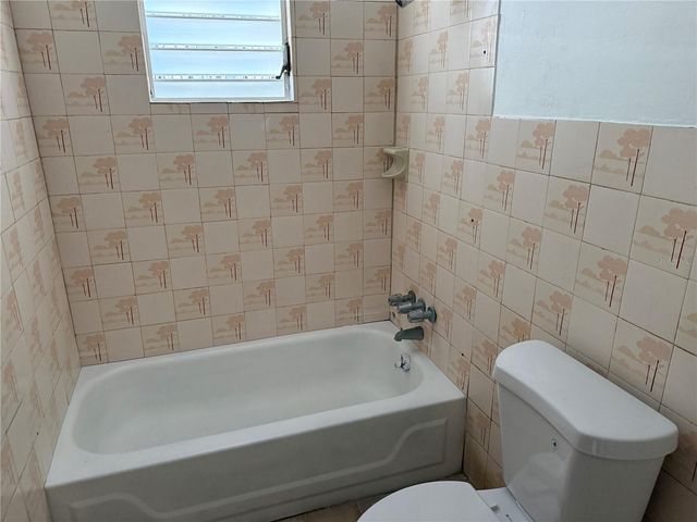1107 12 NE ST., San Juan, PR 00920