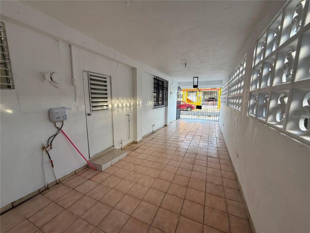 1107 12 NE ST., San Juan, PR 00920