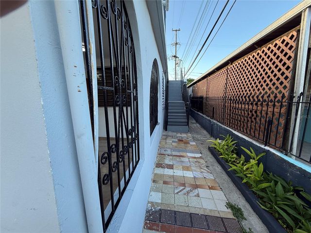 1107 12 NE ST., San Juan, PR 00920