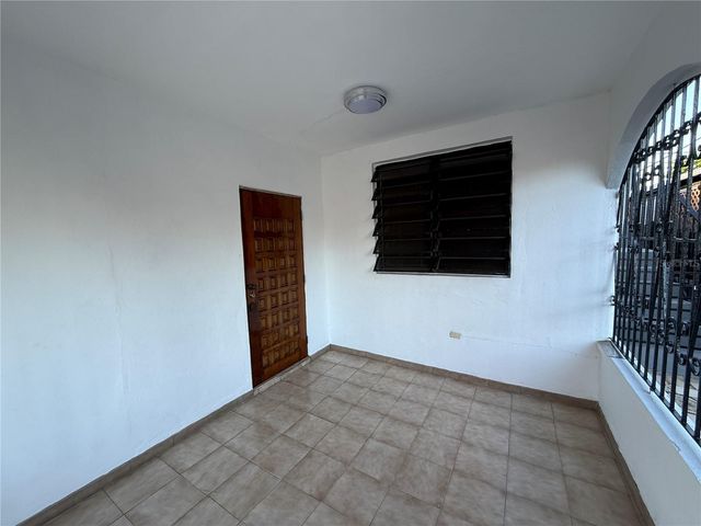 1107 12 NE ST., San Juan, PR 00920