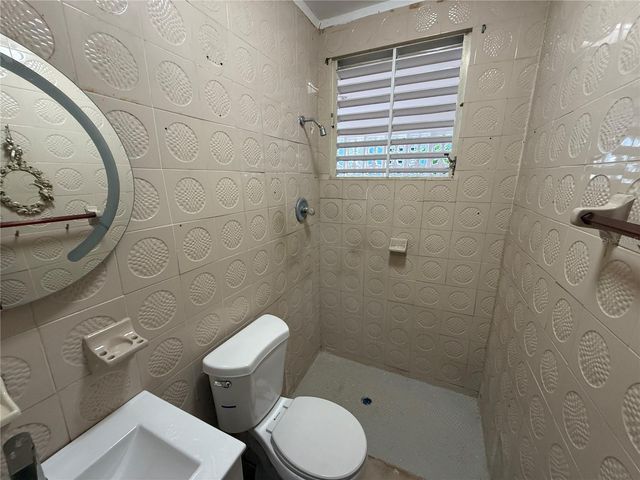 1107 12 NE ST., San Juan, PR 00920