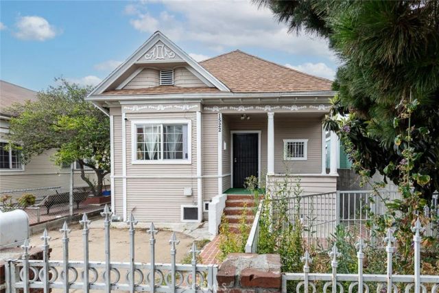 1522 W 29th, Los Angeles, CA 90007