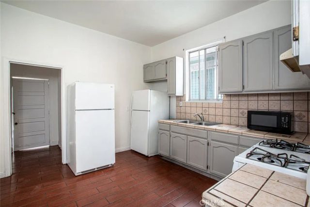 1522 W 29th, Los Angeles, CA 90007