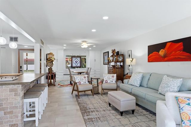 9528 ANTIQUA COVE 9528, Bradenton, FL 34210