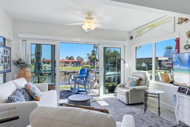 9528 ANTIQUA COVE 9528, Bradenton, FL 34210