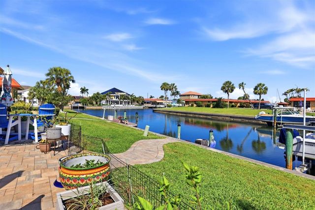 9528 ANTIQUA COVE 9528, Bradenton, FL 34210
