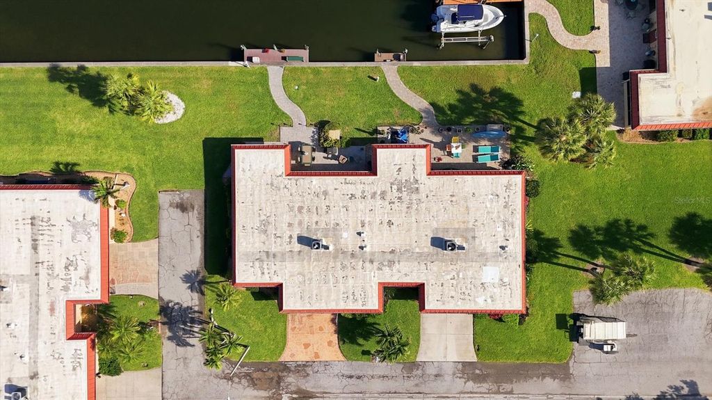 Image 36 of property listing at 9528 ANTIQUA COVE 9528, Bradenton, FL 34210