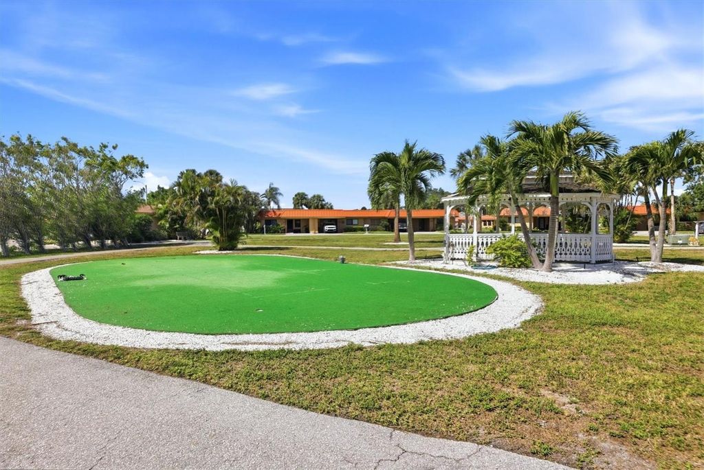 Image 53 of property listing at 9528 ANTIQUA COVE 9528, Bradenton, FL 34210