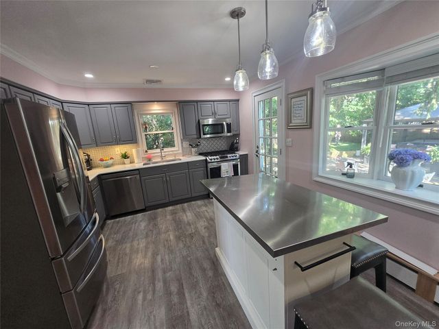 4 Beach Avenue, Northport, NY 11768