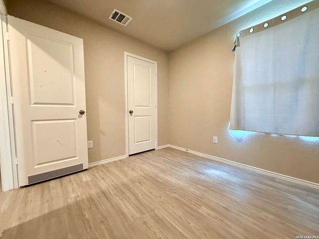 4242 SOUTHTON LK, San Antonio, TX 78223