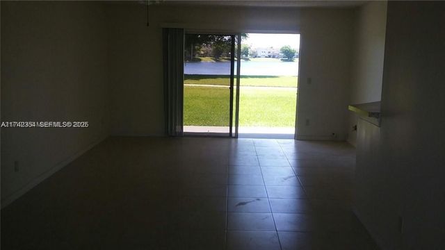 3441 NW 44th Street 106, Oakland Park, FL 33309