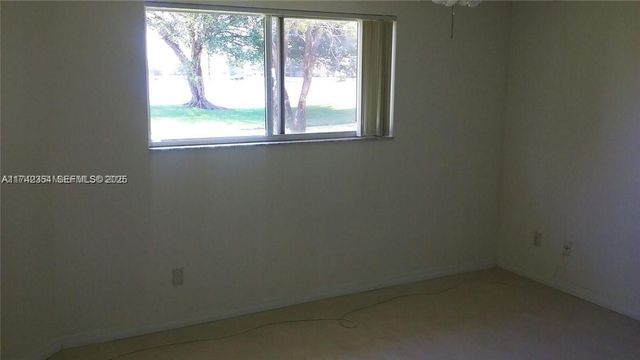 3441 NW 44th Street 106, Oakland Park, FL 33309