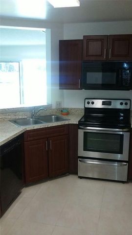 3441 NW 44th Street 106, Oakland Park, FL 33309