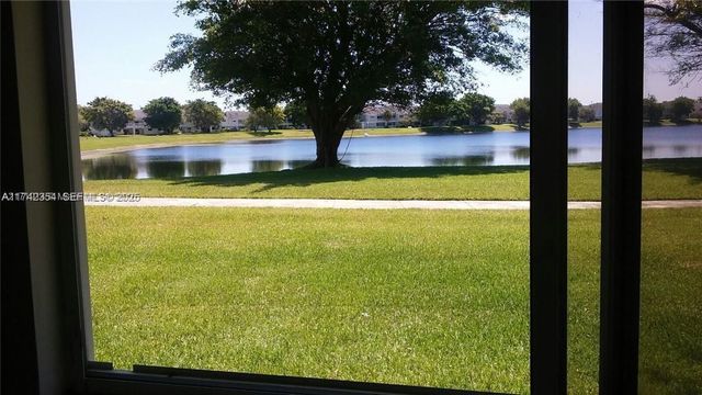 3441 NW 44th Street 106, Oakland Park, FL 33309
