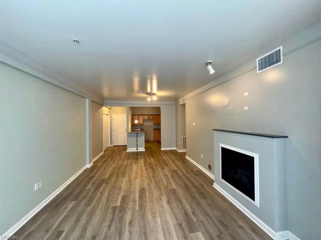 249 W Freemason St Apt 200, Norfolk, VA 23510