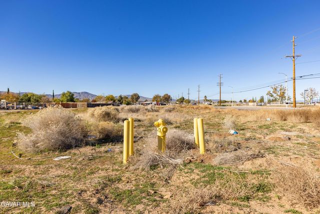 Cor E Q 27th Ste Street, Palmdale, CA 93550