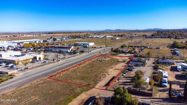 Cor E Q 27th Ste Street, Palmdale, CA 93550