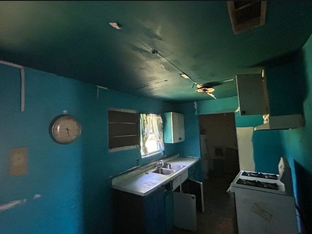 505 W 1st Street, Ferris, TX 75125