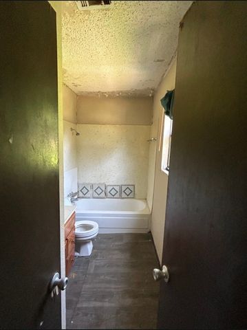 505 W 1st Street, Ferris, TX 75125