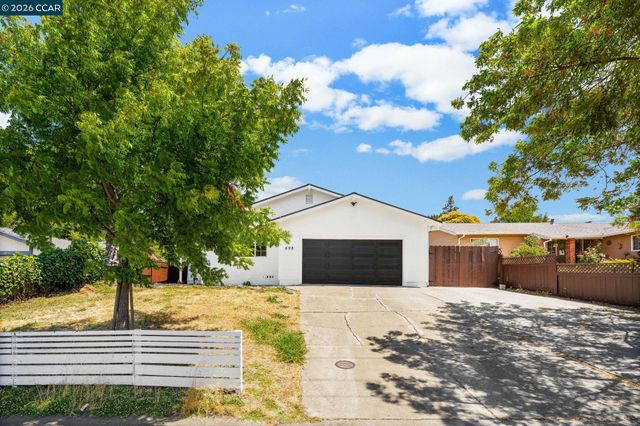 698 Mini Dr, Vallejo, CA 94589