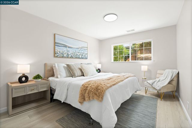 698 Mini Dr, Vallejo, CA 94589