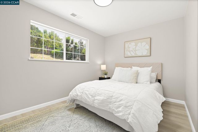 698 Mini Dr, Vallejo, CA 94589