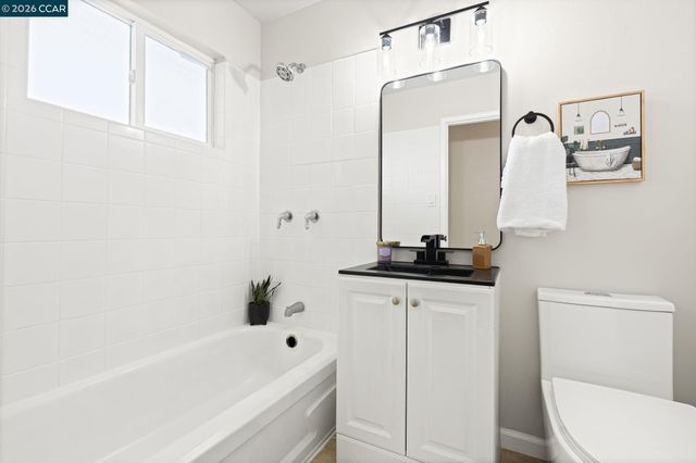 698 Mini Dr, Vallejo, CA 94589