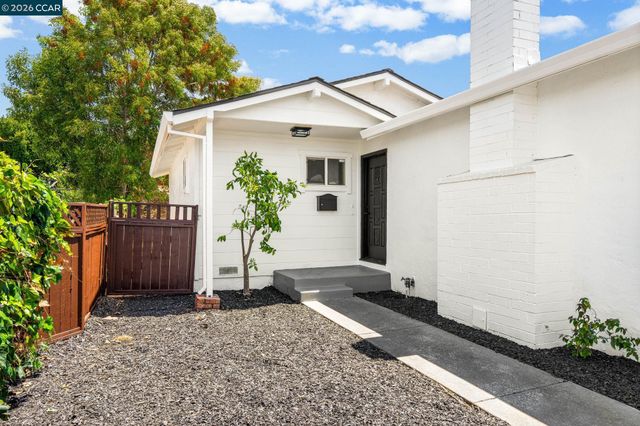 698 Mini Dr, Vallejo, CA 94589