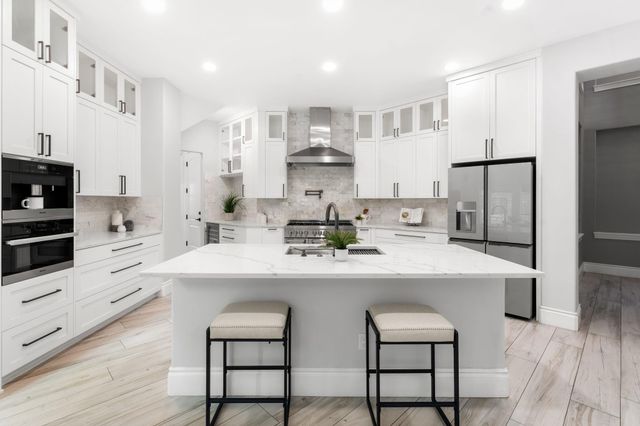 13500 Coleto Creek TRL, Austin, TX 78732