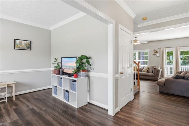 301 Forest View LN, Smithfield, VA 23430