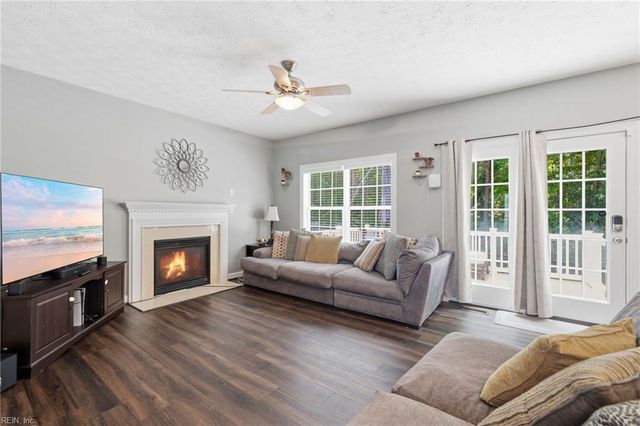 301 Forest View LN, Smithfield, VA 23430