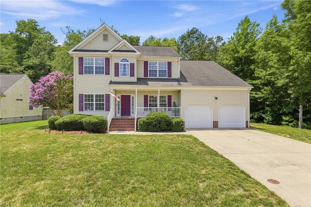 301 Forest View LN, Smithfield, VA 23430