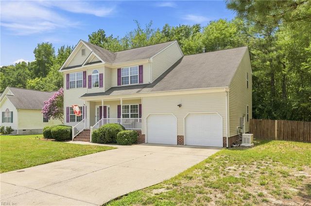301 Forest View LN, Smithfield, VA 23430