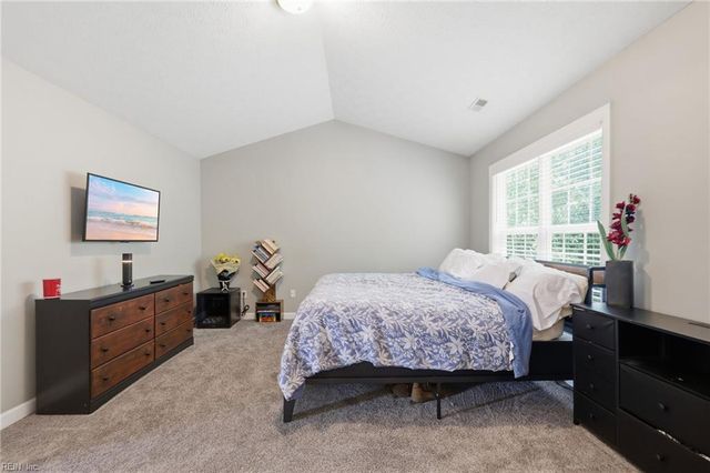 301 Forest View LN, Smithfield, VA 23430