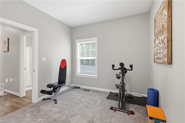 301 Forest View LN, Smithfield, VA 23430
