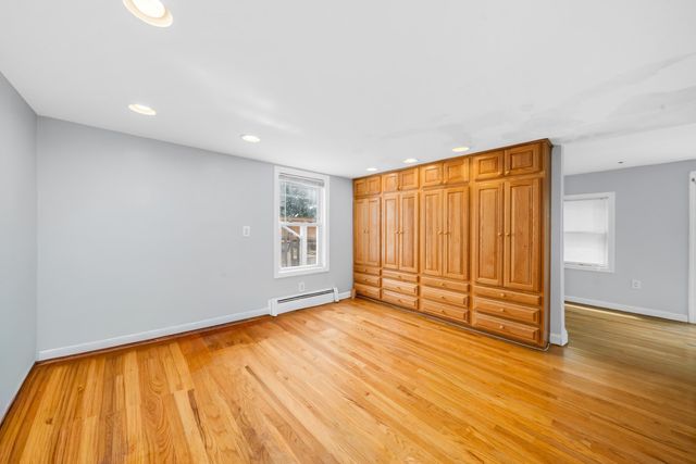 16 South St, Salem, MA 01970