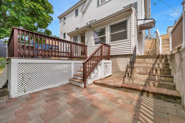 16 South St, Salem, MA 01970