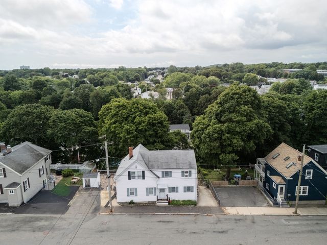 16 South St, Salem, MA 01970
