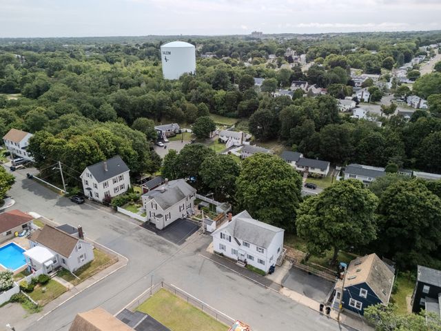 16 South St, Salem, MA 01970