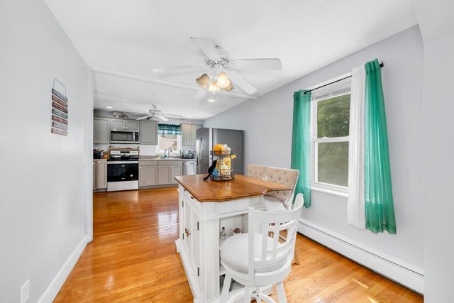 16 South St, Salem, MA 01970