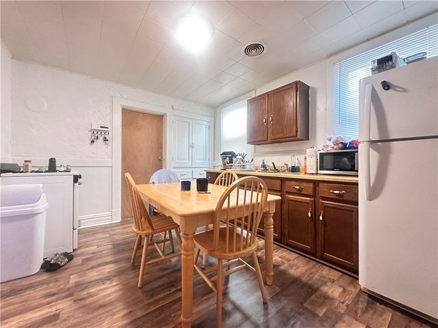 100 Center Avenue, West View, PA 15229