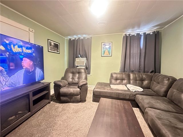 100 Center Avenue, West View, PA 15229