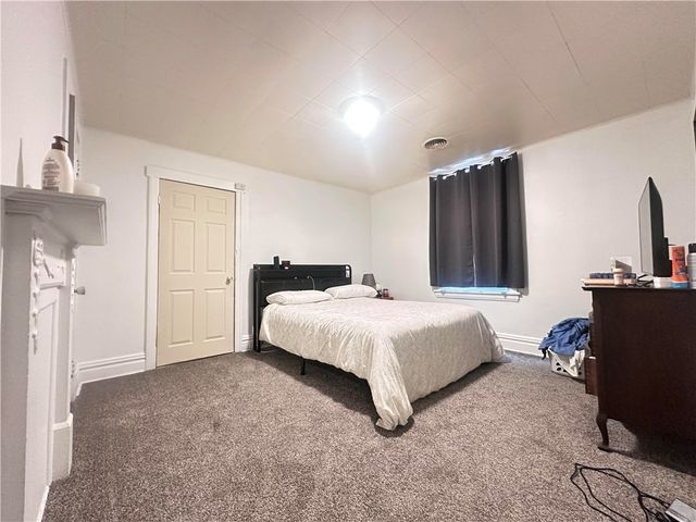 100 Center Avenue, West View, PA 15229